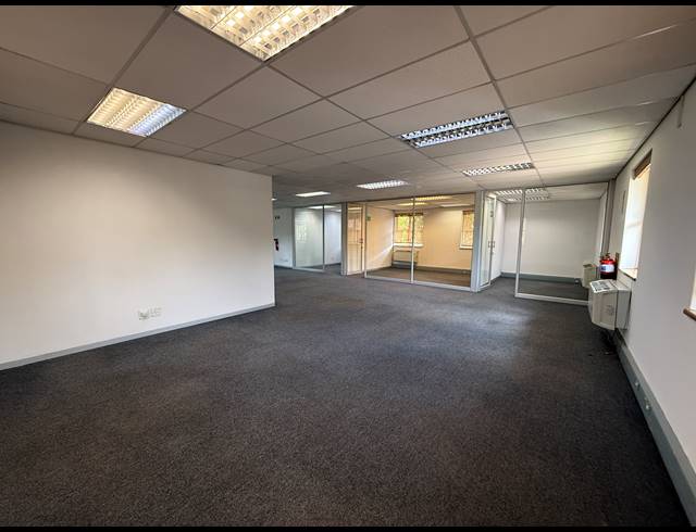 914M² OFFICE TO LET IN RIVIERA